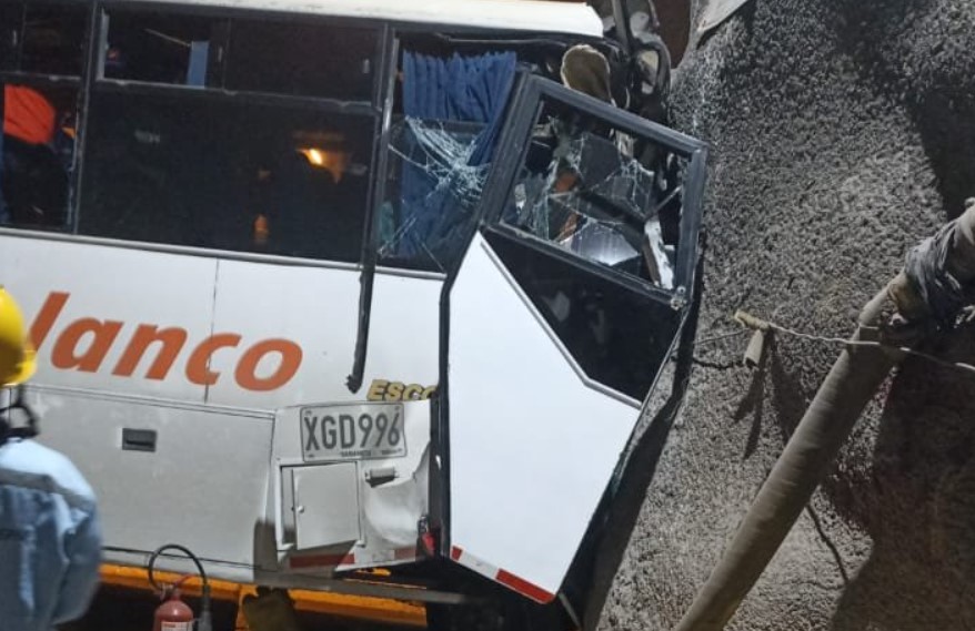 Accidente De Bus En Hidroituango Dej Un Muerto Y Heridos El Nuevo